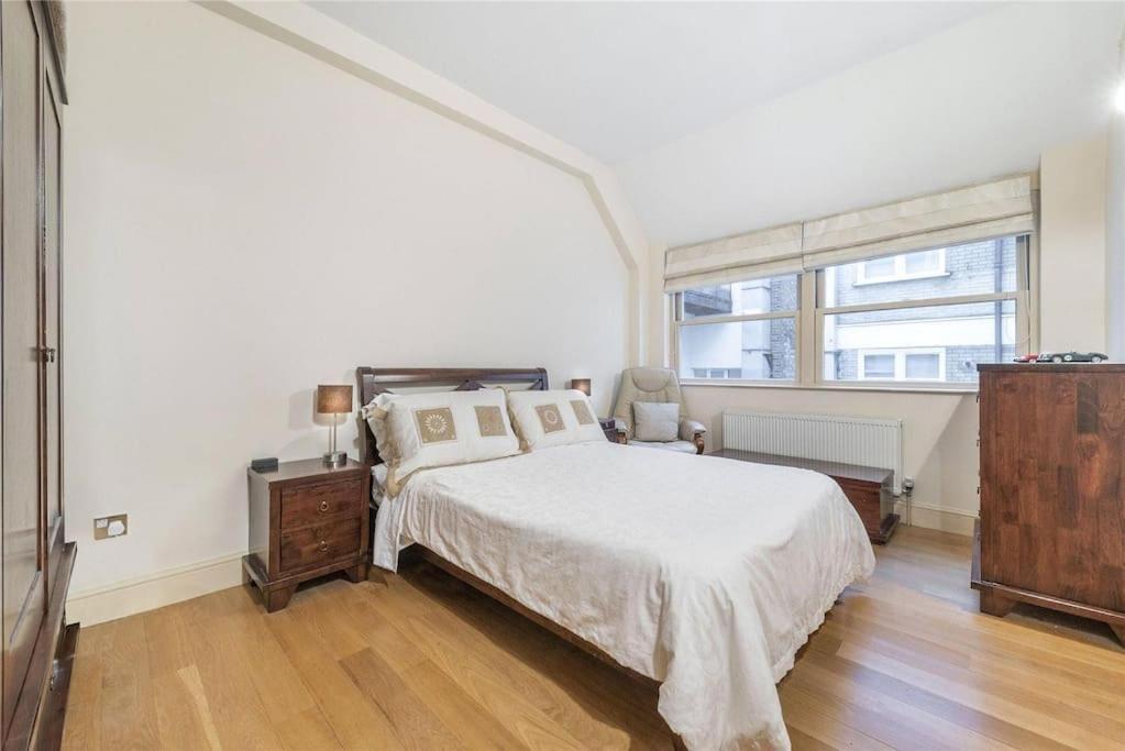 Luxurious Serviced Apt Next To The City Of London And Tower Bridge Apartman Kültér fotó